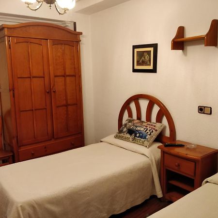 Hosteleria El Curro Torrelavega Ngoại thất bức ảnh