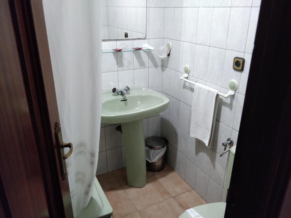 Hosteleria El Curro Torrelavega Ngoại thất bức ảnh